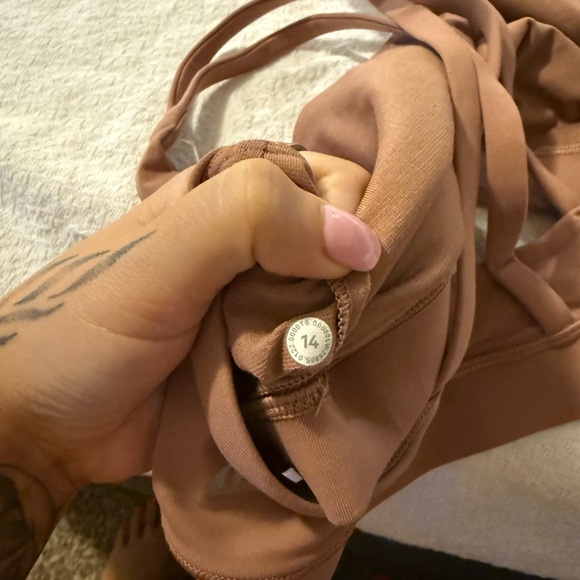 Lululemon Energy Bra - Picture 3 of 3